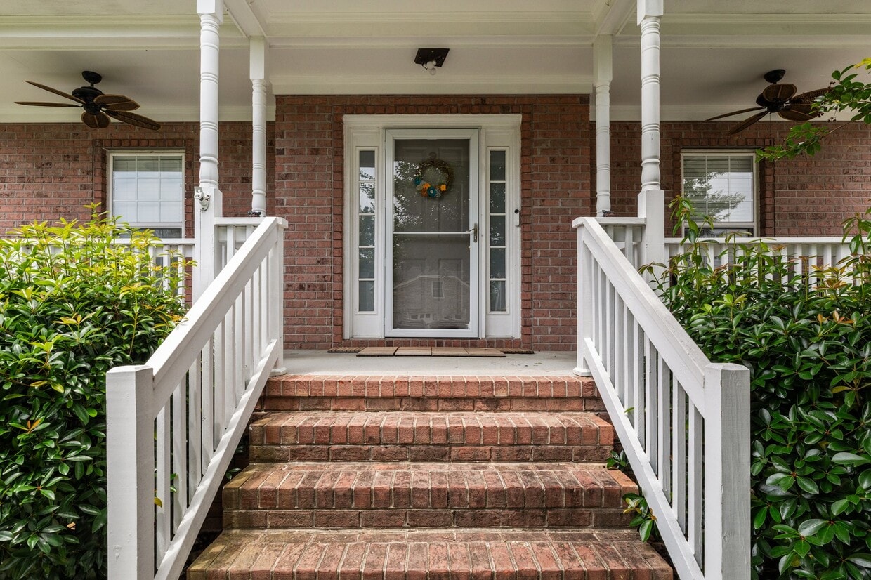 Primary Photo - 1625 Lockridge Ct