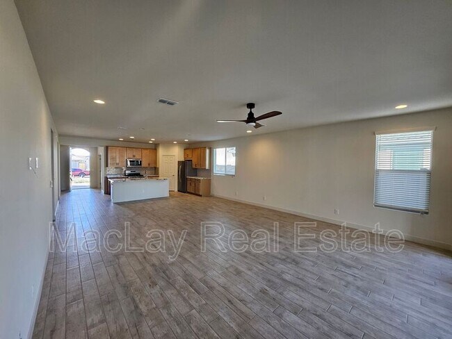 Building Photo - 1260 Treasure Trl