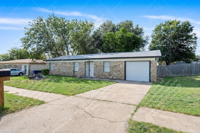 Foto del edificio - 3 br, 1.5 bath House - 507 Curry Ave