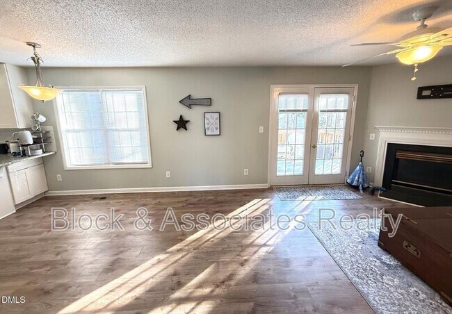 Foto del edificio - 8612 Hobhouse Cir