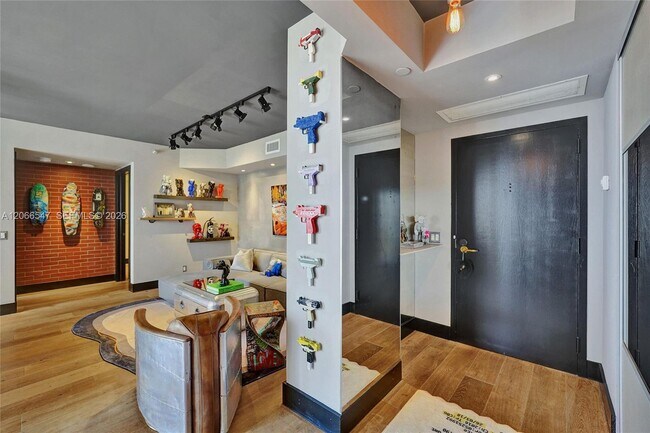 Foto del edificio - 3610 Yacht Club Dr