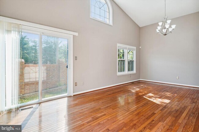 Foto del edificio - 7558 Cross Gate Ln