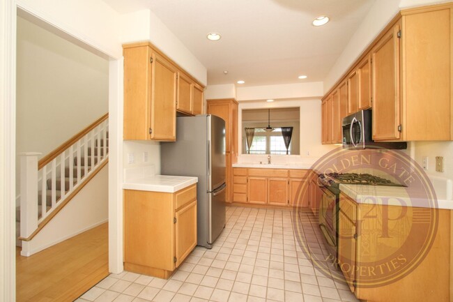 Building Photo - Pacifica - 2 BR, 2.5 BA Townhome 1,675 Sq....