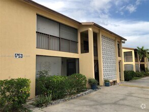 Building Photo - 1753 3rd Ave N