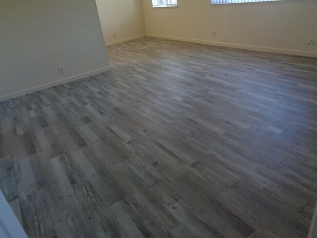 Foto del edificio - 958 S Barrett Rd