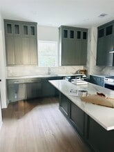 Building Photo - 618 E 35th St