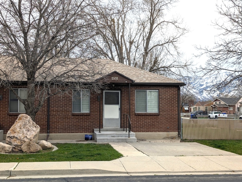 2531 S 200 E Unit 2531 S. 200 E., South Salt Lake, UT 84115 Room for