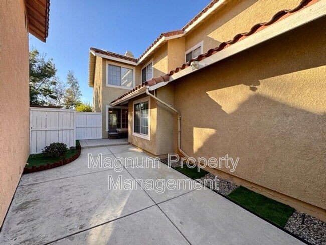 Foto del edificio - 40085 Temecky Way