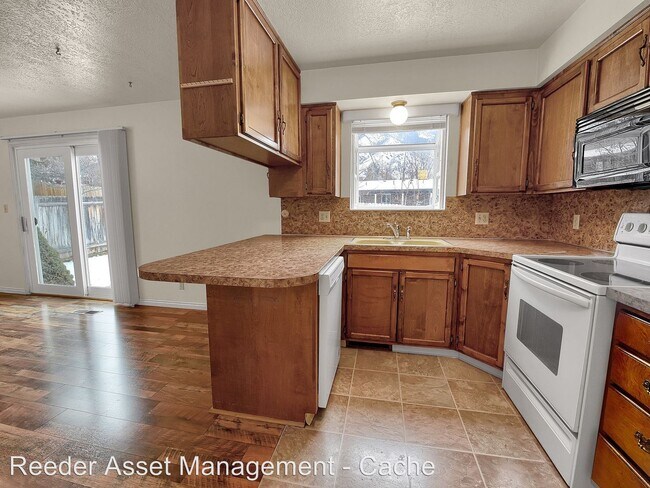 Foto del edificio - 3 br, 2.5 bath House - 94 South 1000 East