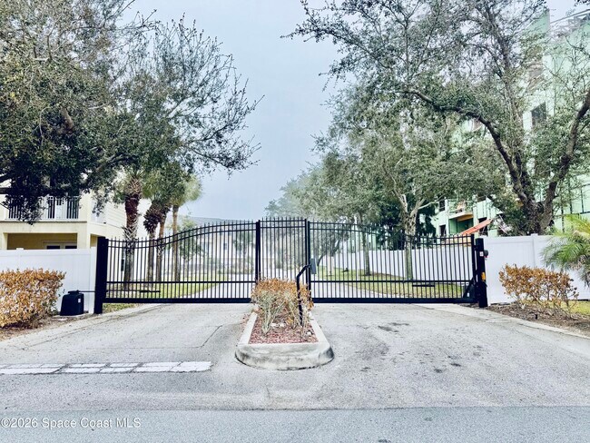 Foto del edificio - 860 Vignoles Ave NE