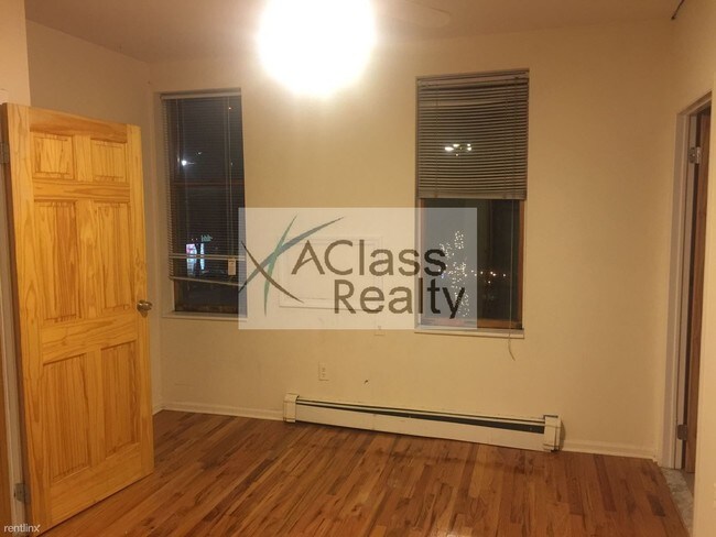 Building Photo - 3520 Ditmars Blvd