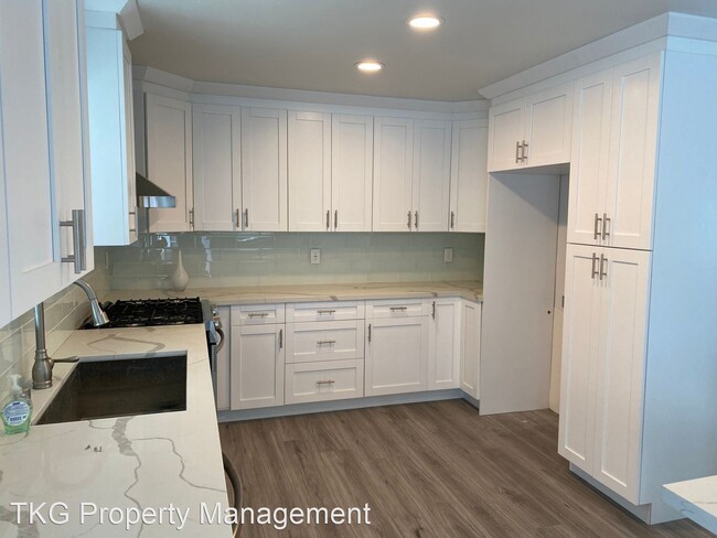 Building Photo - 3 br, 2 bath House - 5513 W. Como Street