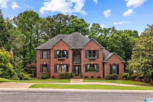 Building Photo - Spacious Hoover Home Ready For August Move In