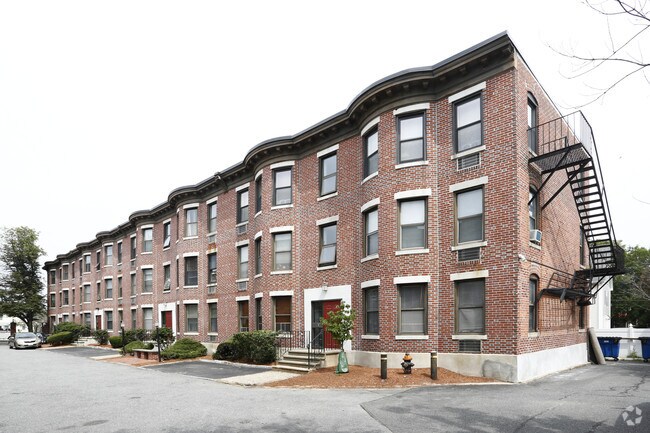 Foto del edificio - 4 Cypress Rd