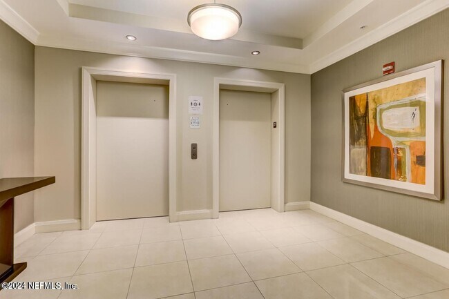 Foto del edificio - 1431 Riverplace Blvd