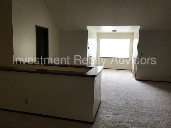 Building Photo - 1182 E Cottonwood Hills Dr