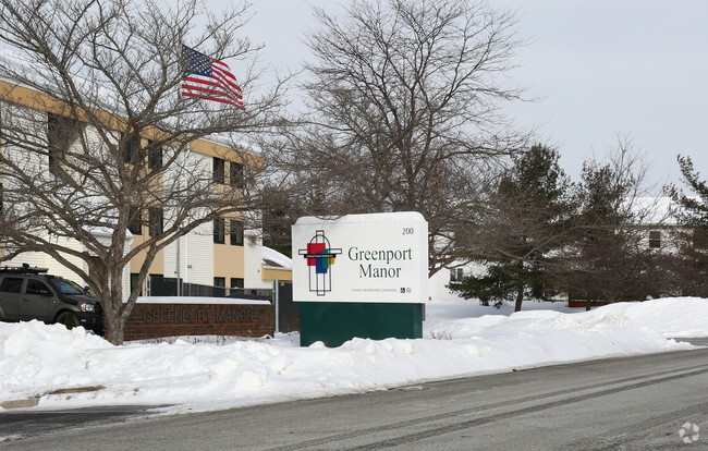 Building Photo - Greenport Manor