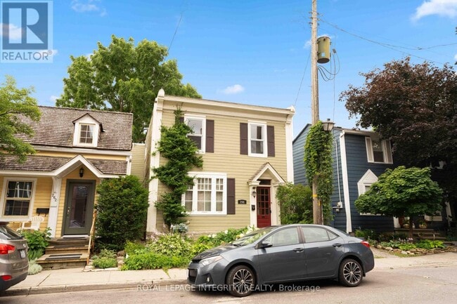 Building Photo - 258 Cathcart St