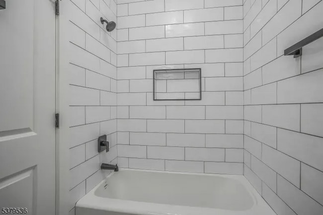 Building Photo - 15 Voorhees St
