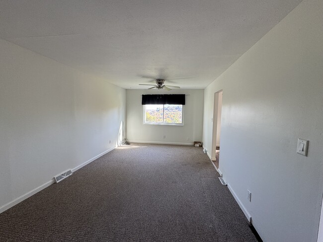 Living Room - 3 Oak Drive Cir