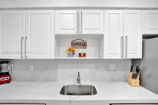 Foto del edificio - 2501 S Ocean Dr