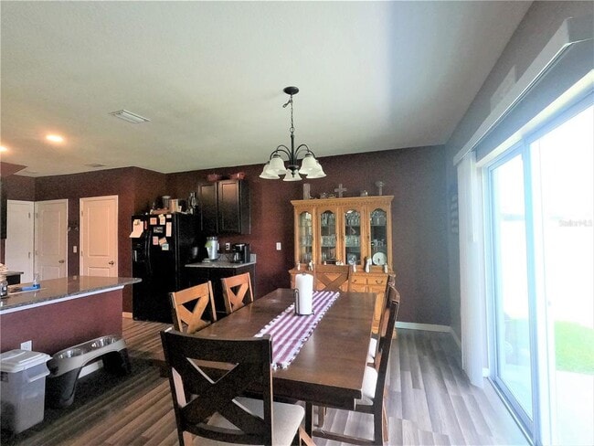 Building Photo - 11152 Leland Groves Dr