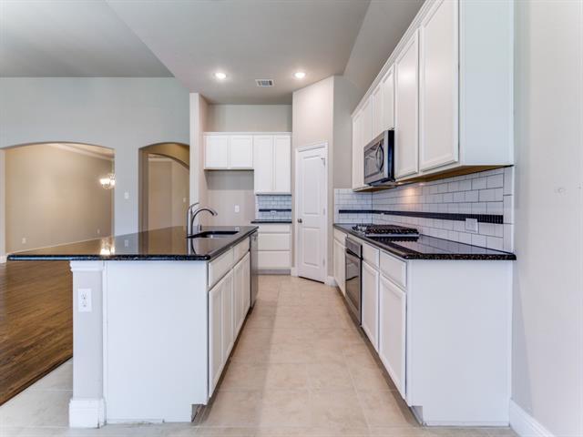Building Photo - 2417 Shenfield Dr