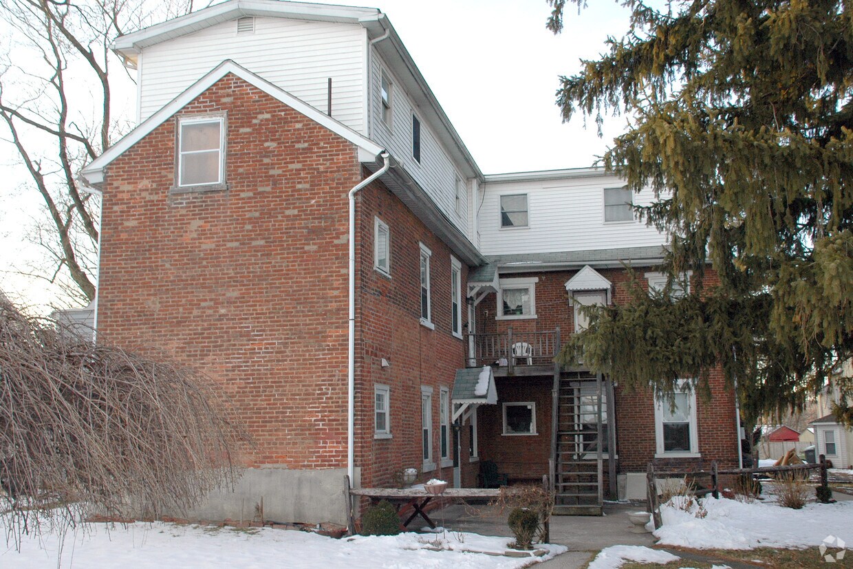 Foto del edificio - 282 Laurelwood Rd