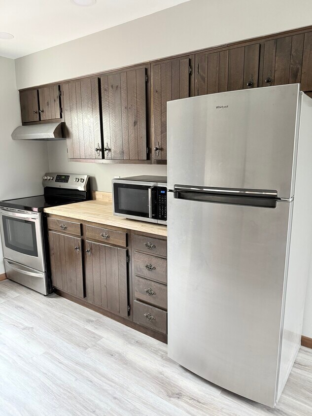 Foto principal - 8327 Riverview Rd