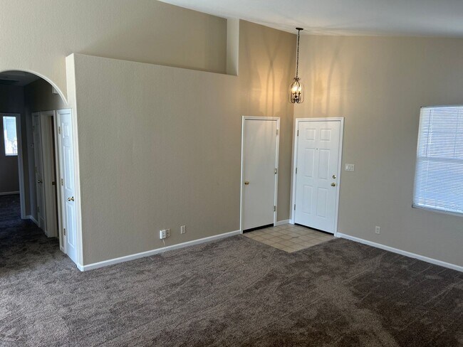 Building Photo - 2 Bed 2Bath House In Damonte Ranch