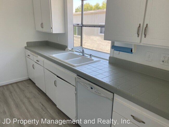 Building Photo - 2 br, 2 bath House - 3851 Basilone #3