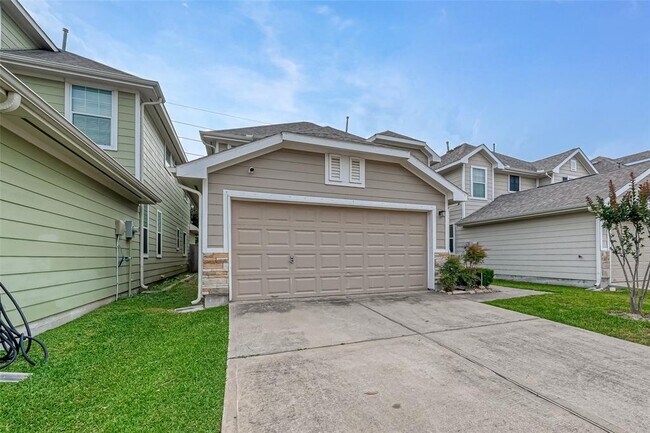 Building Photo - 6427 Wilshire Ridge
