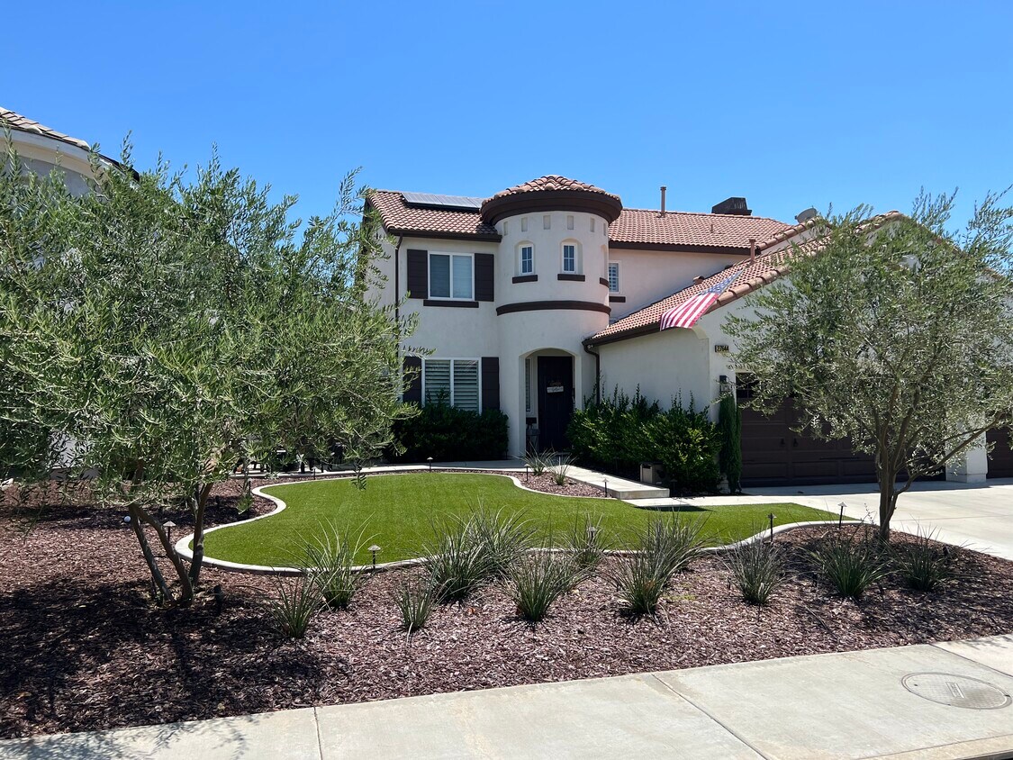 Foto principal - 27644 Bottle Brush Way