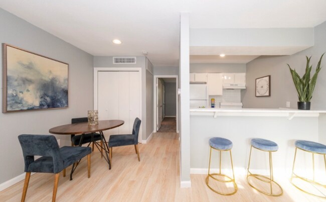 Spacious Open Floorplan with Living and Dining Area - 2610 Ektom Dr