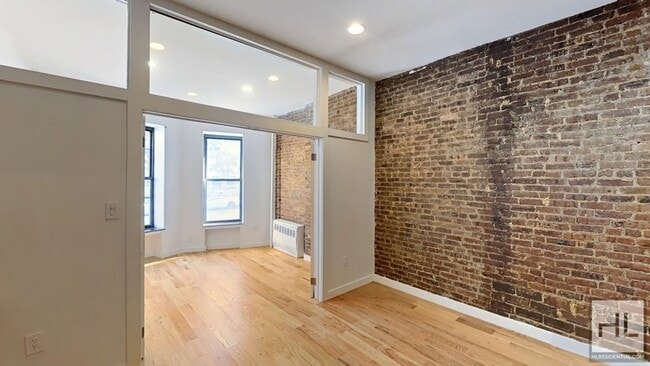 Building Photo - BEDFORD AVENUE / No fee 1-Bed 1-Bath in Pr...