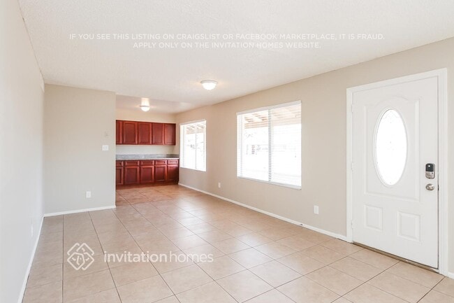 Building Photo - 2022 W Windrose Dr