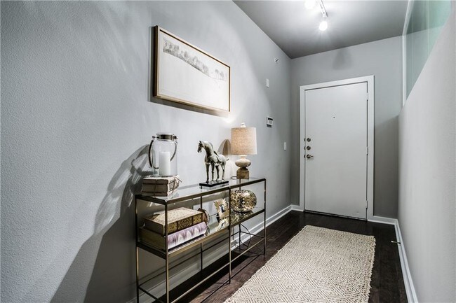 Foto del edificio - 4107 Bowser Ave