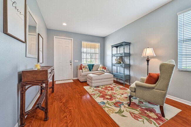 Foto del edificio - SHORT TERM (6.1 - 11.30) Gorgeous home in ...