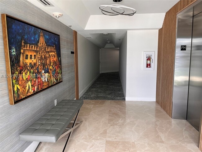 Building Photo - 5880 Collins Ave