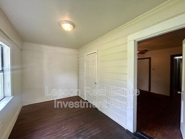 Building Photo - 3407 Lillian St