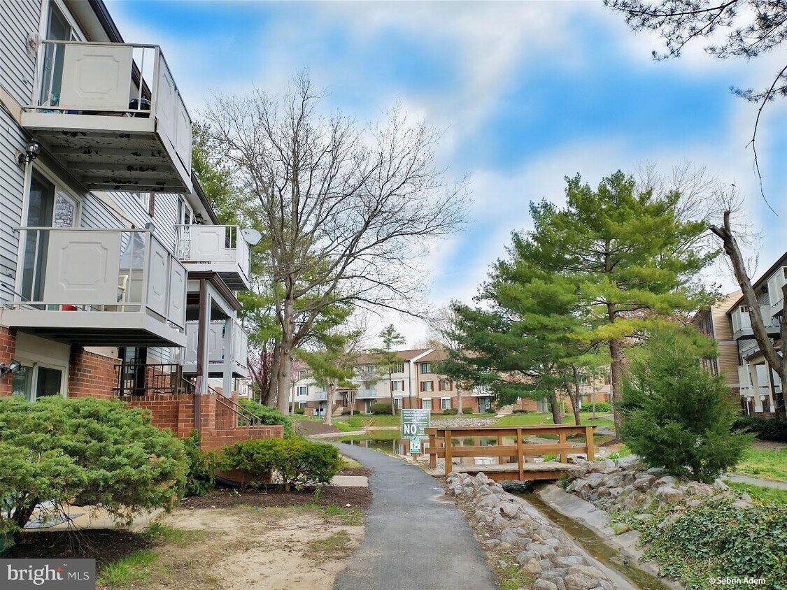 4420 Groombridge Way Unit M