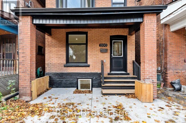 Building Photo - 200 Sanford Ave S