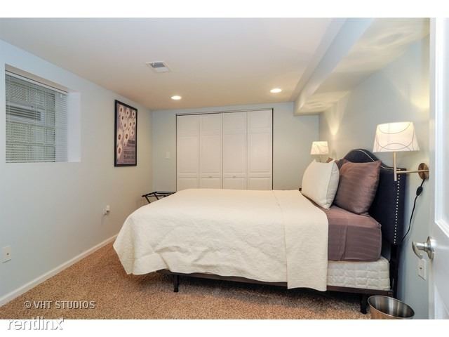 Building Photo - 4926 N Karlov Ave