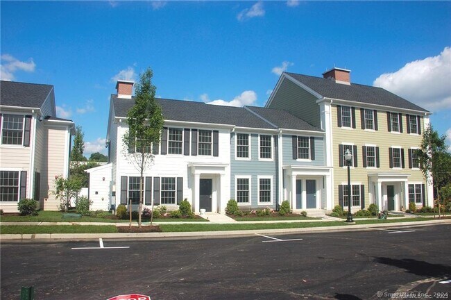 Building Photo - 45 Westwood Dr