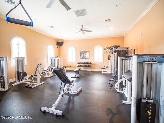 Foto del edificio - 9745 Touchton Rd