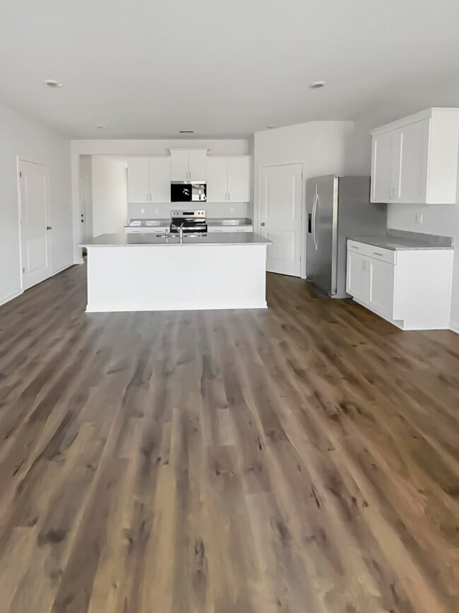 Building Photo - 275 Kipling Dr