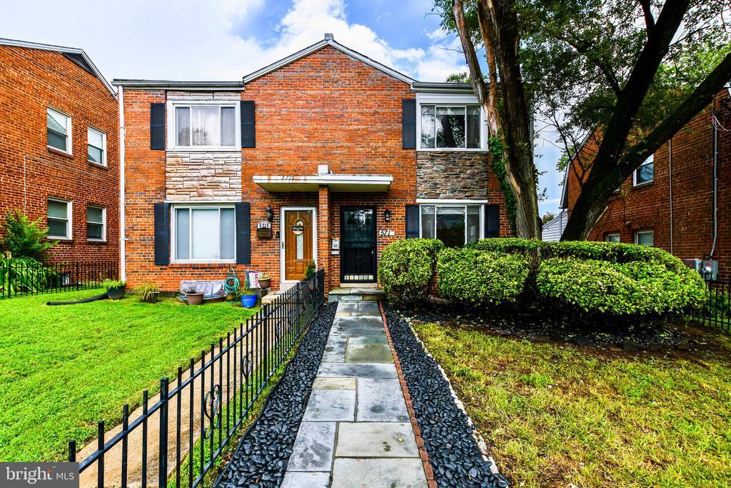 Foto principal - 5713 3rd St NE