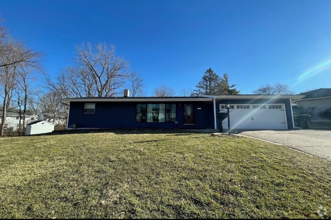 Building Photo - 26 Sandcreek Dr