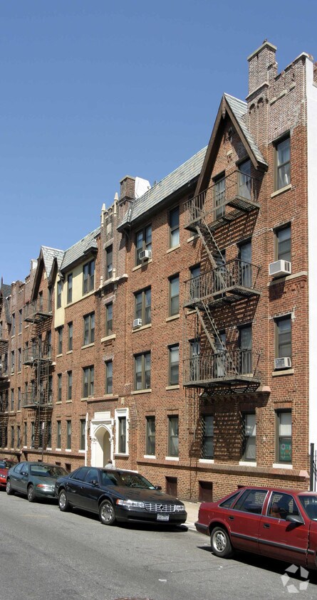 Primary Photo - 371 E 95th St