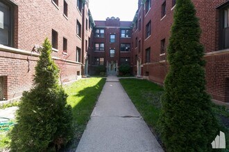 Building Photo - 2639 N Spaulding Ave